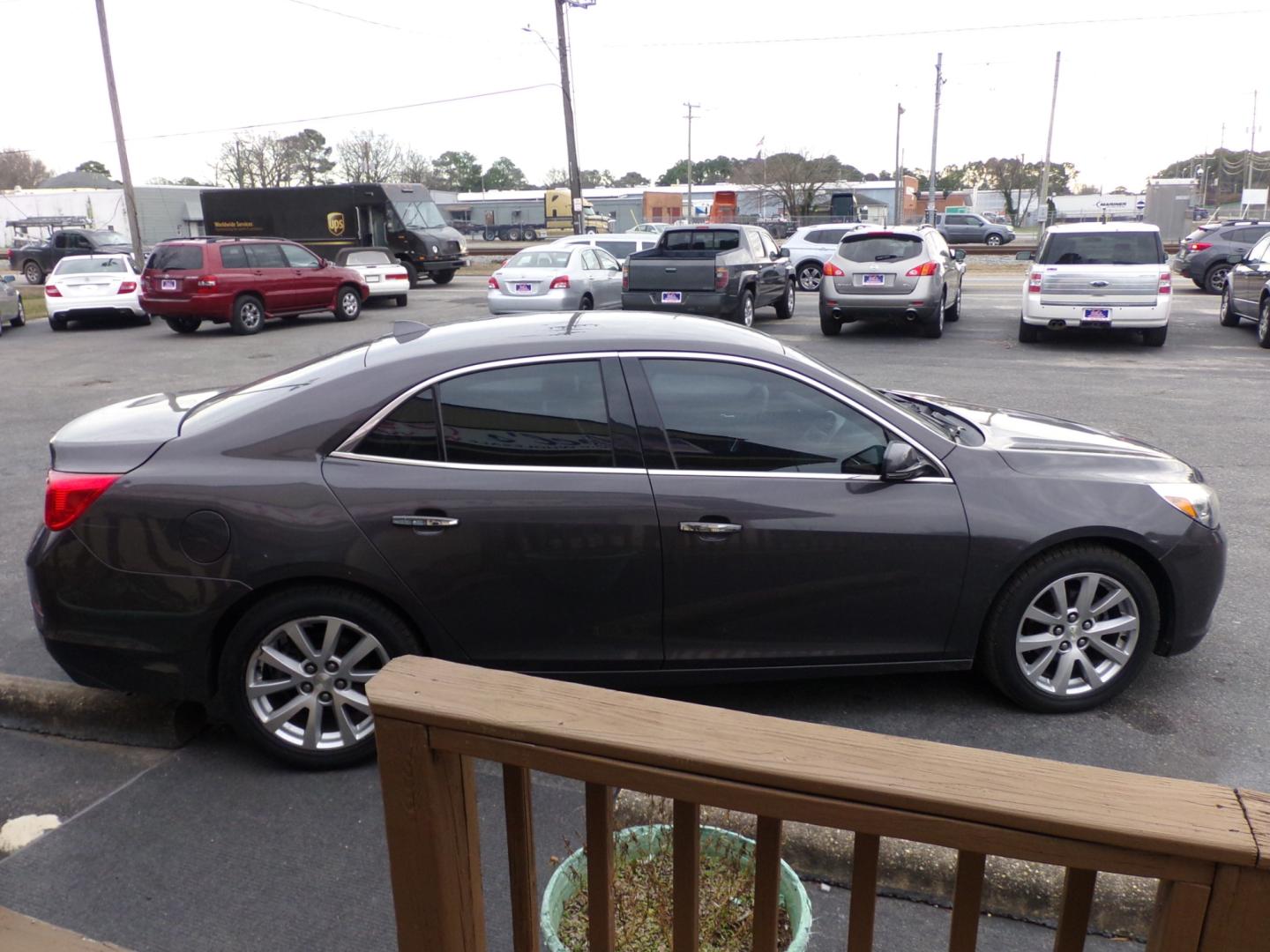 2013 Gray Chevrolet Malibu (1G11H5SA1DF) , Automatic transmission, located at 5700 Curlew Drive, Norfolk, VA, 23502, (757) 455-6330, 36.841885, -76.209412 - Photo#14